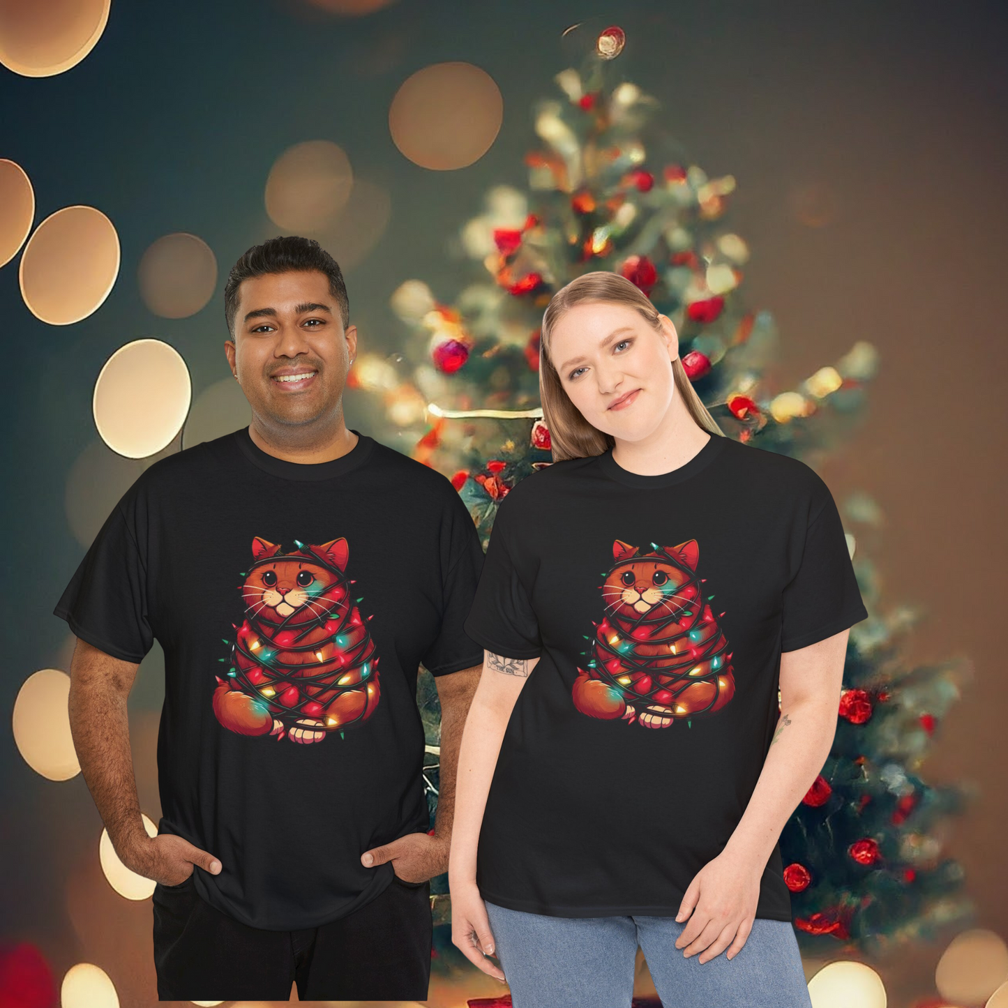 Camiseta Gato Navideño: Diseño Adorable con Gato Envuelto en Luces Festivas